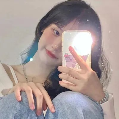 不只是闺蜜 封面